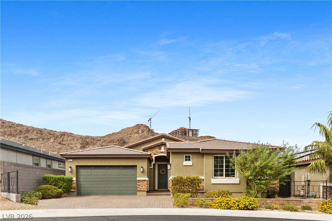 417 Oakey Crest Ridge Street Henderson NV 89012