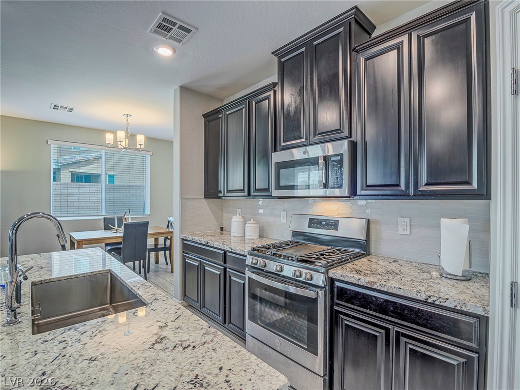 1706 Karst Pond Avenue North Las Vegas NV 89084