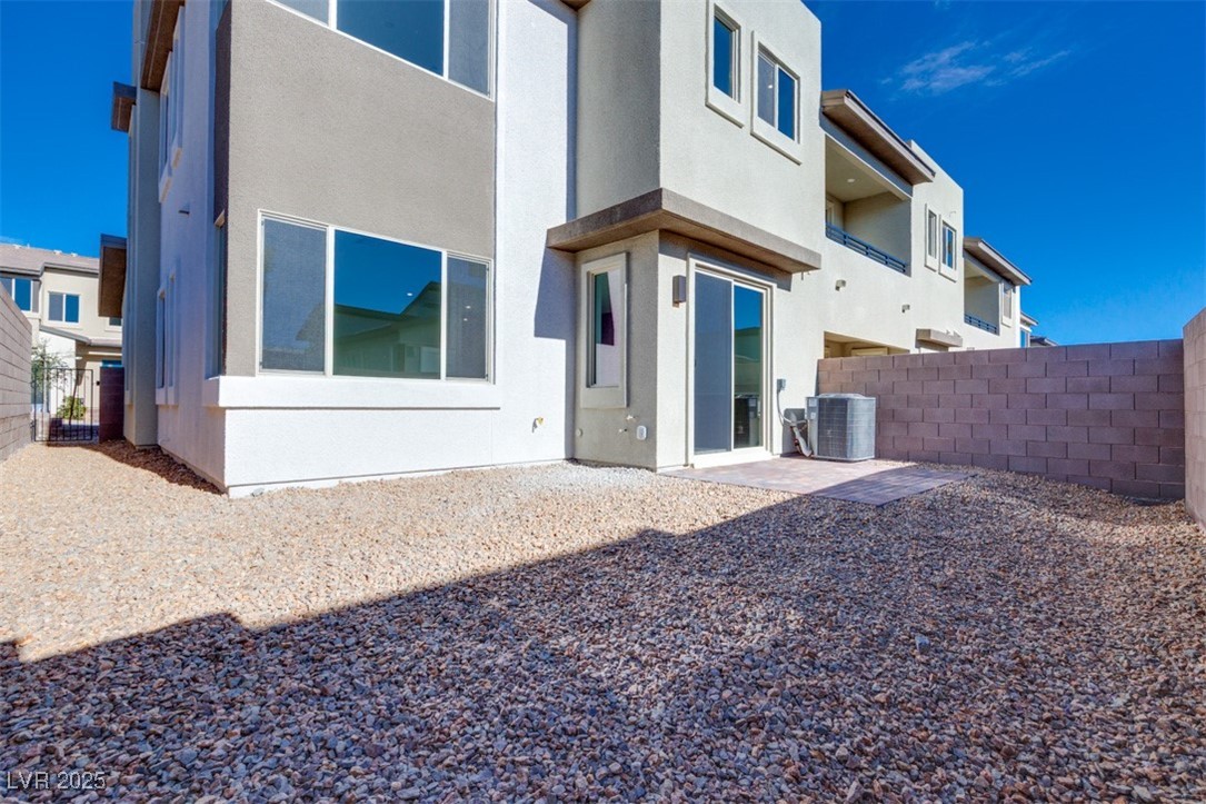 11935 Angle Cliff Avenue Las Vegas NV 89138