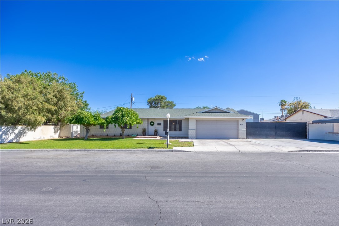 4571 East Cleveland Avenue Las Vegas NV 89104