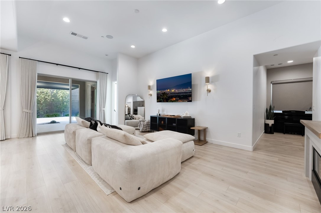 10149 Zeta Tucana Street Las Vegas NV 89143