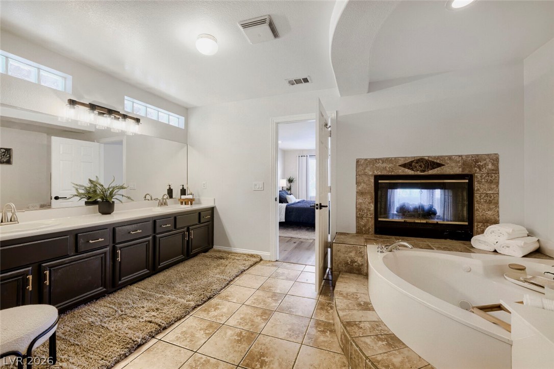 8716 Castle Hill Avenue Las Vegas NV 89129