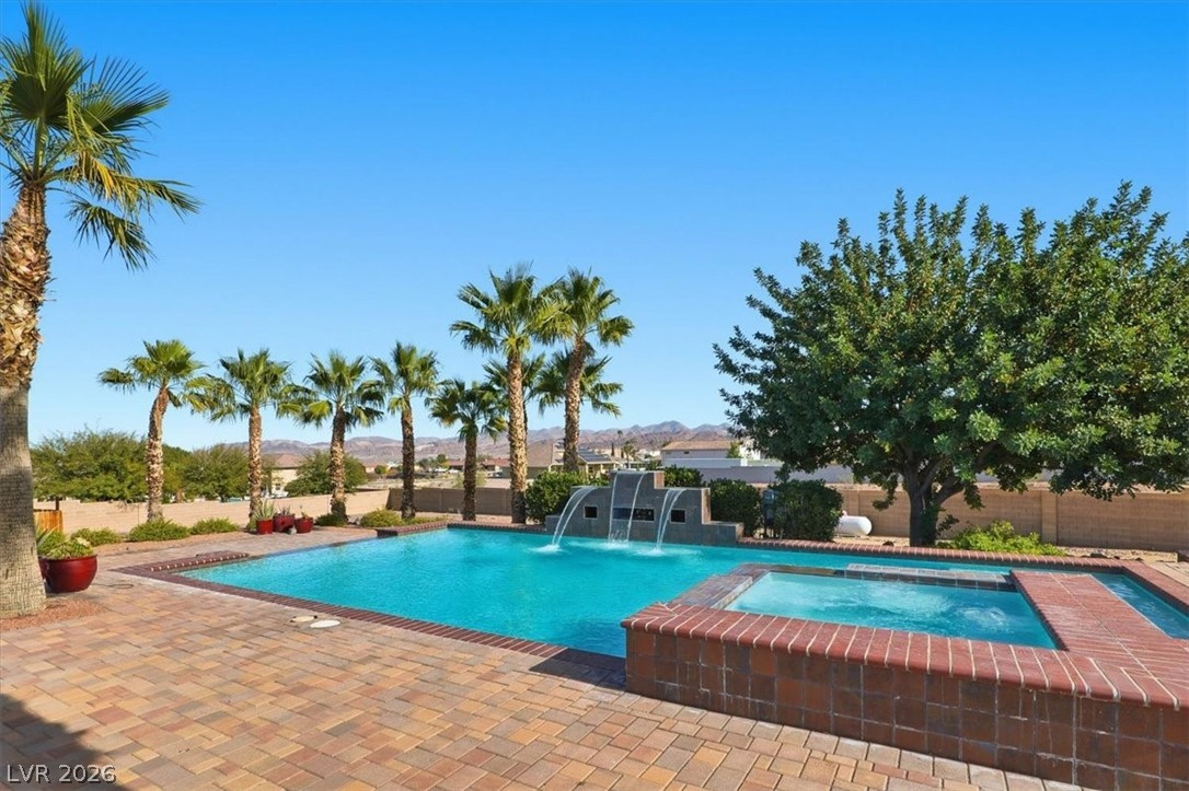 928 Santa Helena Avenue Henderson NV 89002