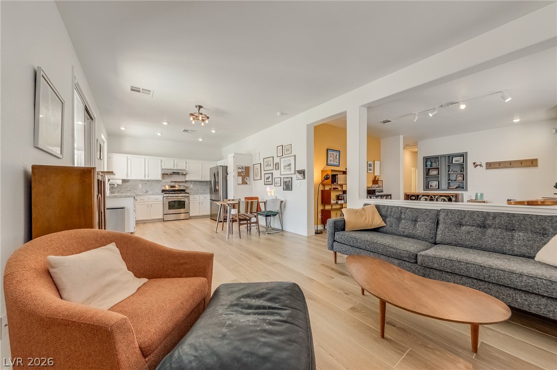 10059 Floragold Court Las Vegas NV 89147