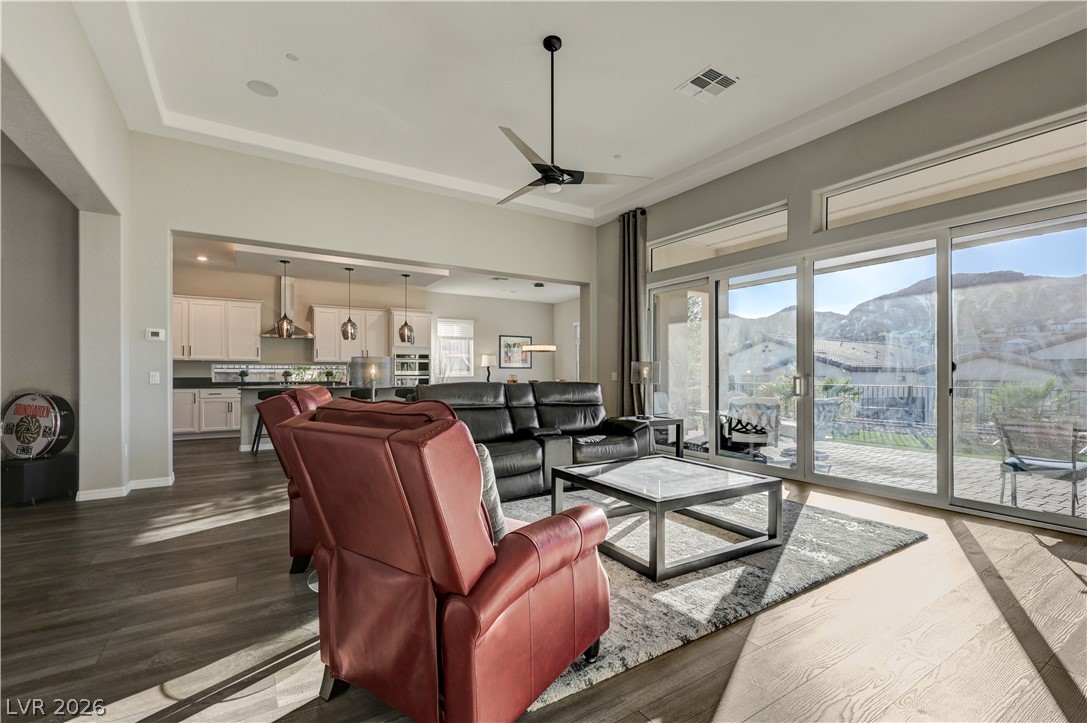 51 Thorn Creek Street Henderson NV 89011