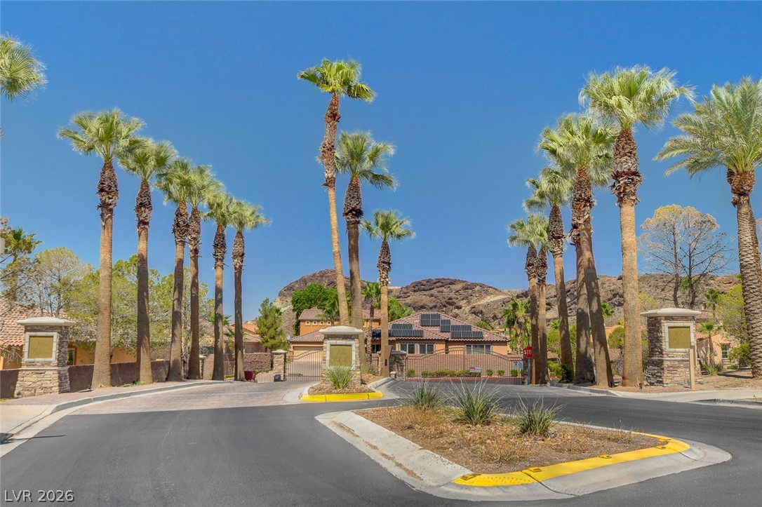 51 Thorn Creek Street Henderson NV 89011