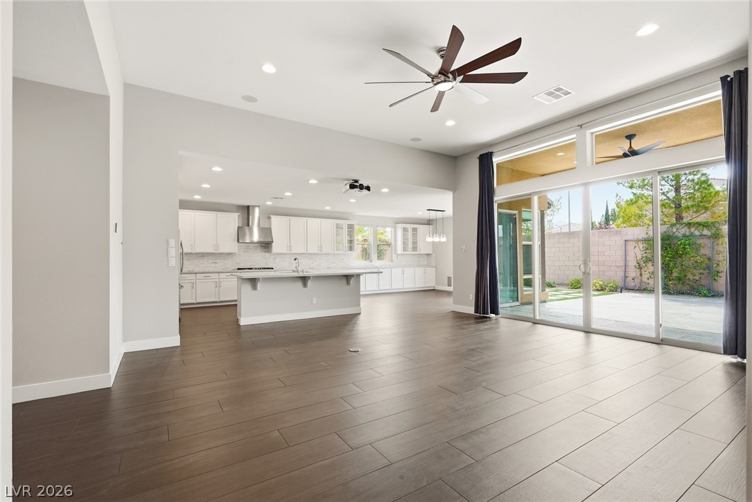 8445 Great Outdoors Street Las Vegas NV 89166