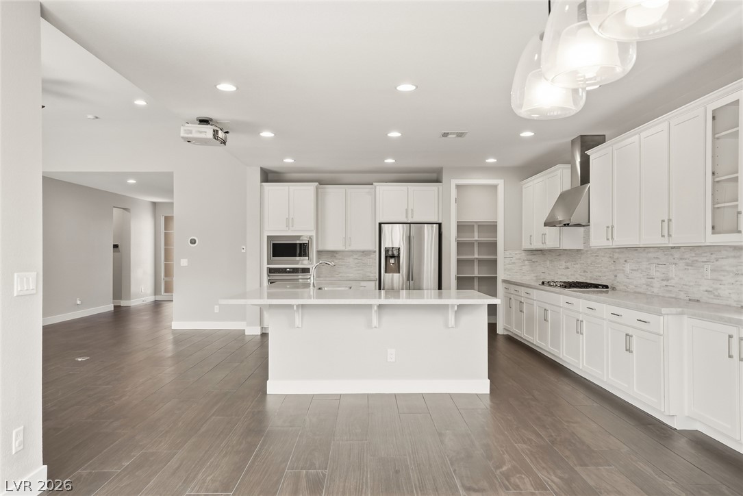 8445 Great Outdoors Street Las Vegas NV 89166