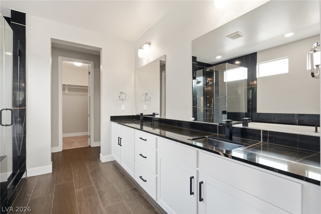 8445 Great Outdoors Street Las Vegas NV 89166