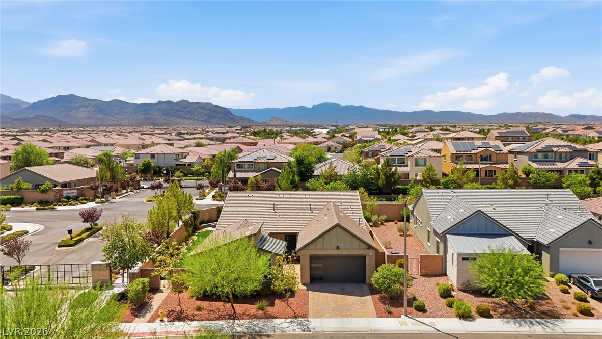 8445 Great Outdoors Street Las Vegas NV 89166