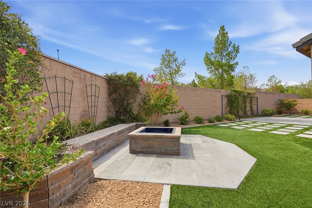 8445 Great Outdoors Street Las Vegas NV 89166