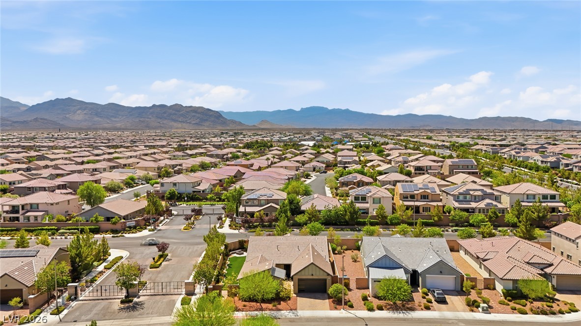 8445 Great Outdoors Street Las Vegas NV 89166