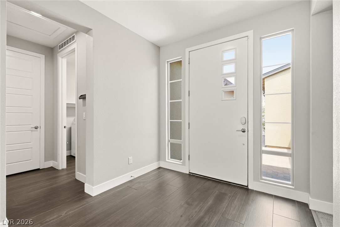8445 Great Outdoors Street Las Vegas NV 89166