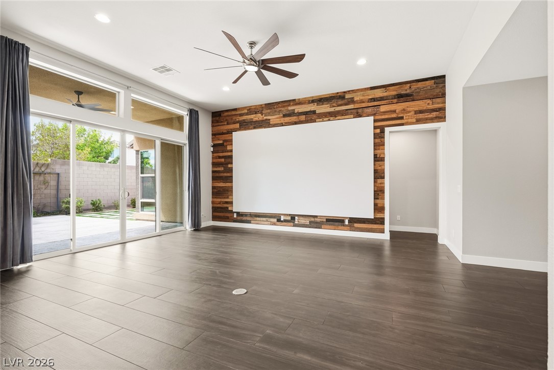 8445 Great Outdoors Street Las Vegas NV 89166