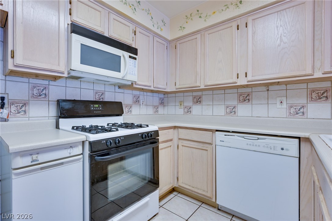 2032 Bavington Drive B Las Vegas NV 89108