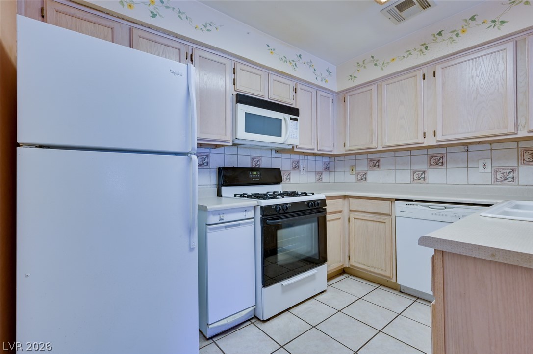 2032 Bavington Drive B Las Vegas NV 89108