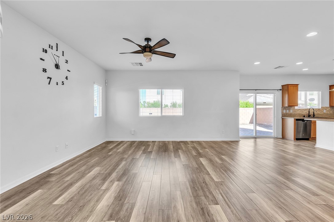 6402 Harline Heights Street Las Vegas NV 89113