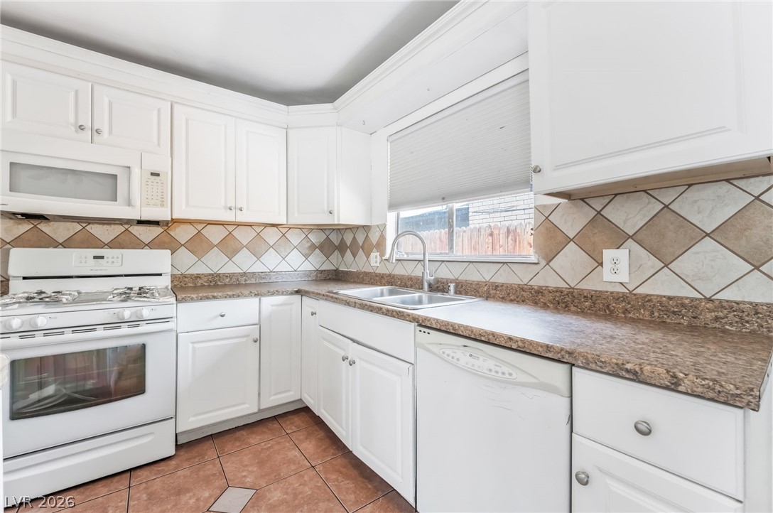 1809 Cherry Lane Las Vegas NV 89104