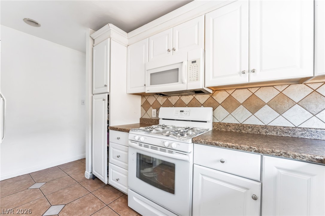 1809 Cherry Lane Las Vegas NV 89104