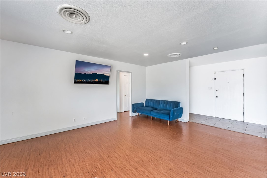 1809 Cherry Lane Las Vegas NV 89104
