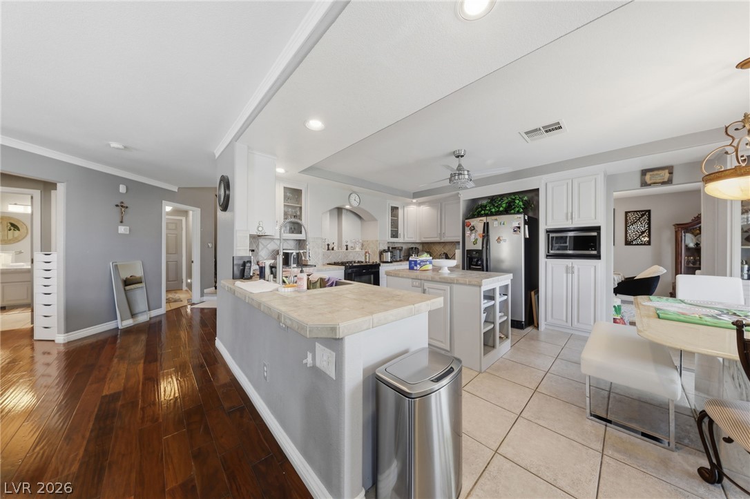 7936 Avalon Mist Street Las Vegas NV 89139