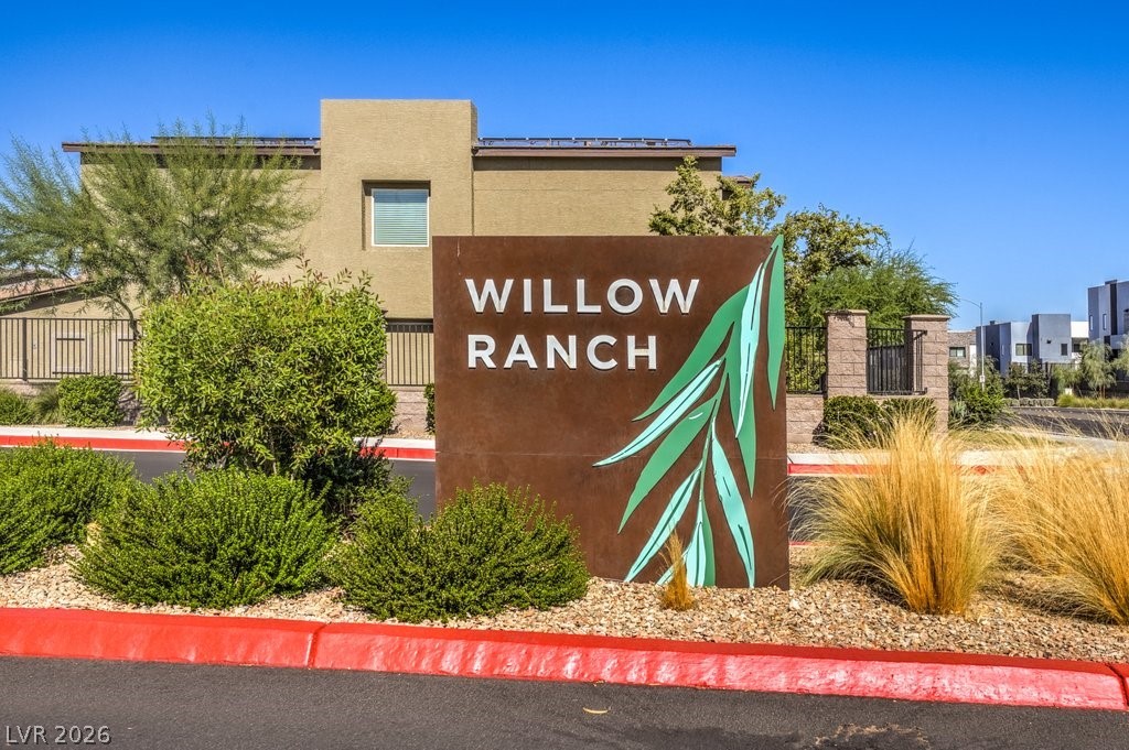 528 Thistleberry Avenue Henderson NV 89044