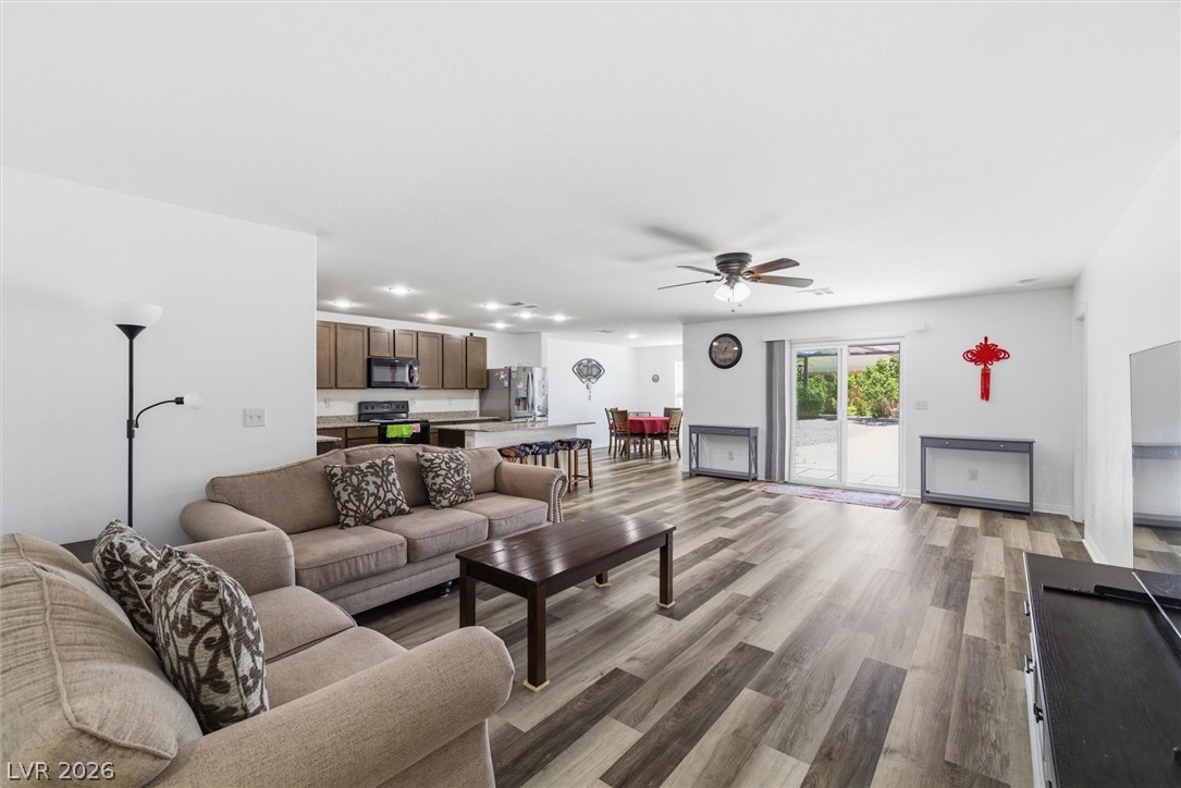 3813 East Gunnison Avenue Pahrump NV 89061