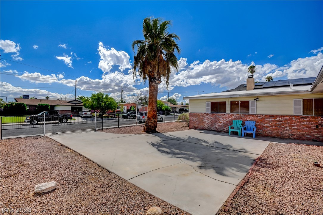 6220 Shawnee Avenue Las Vegas NV 89107