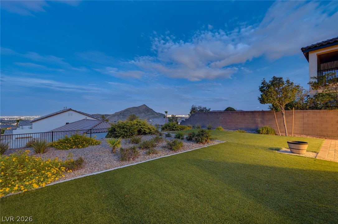 4654 Plum Button Street Las Vegas NV 89129