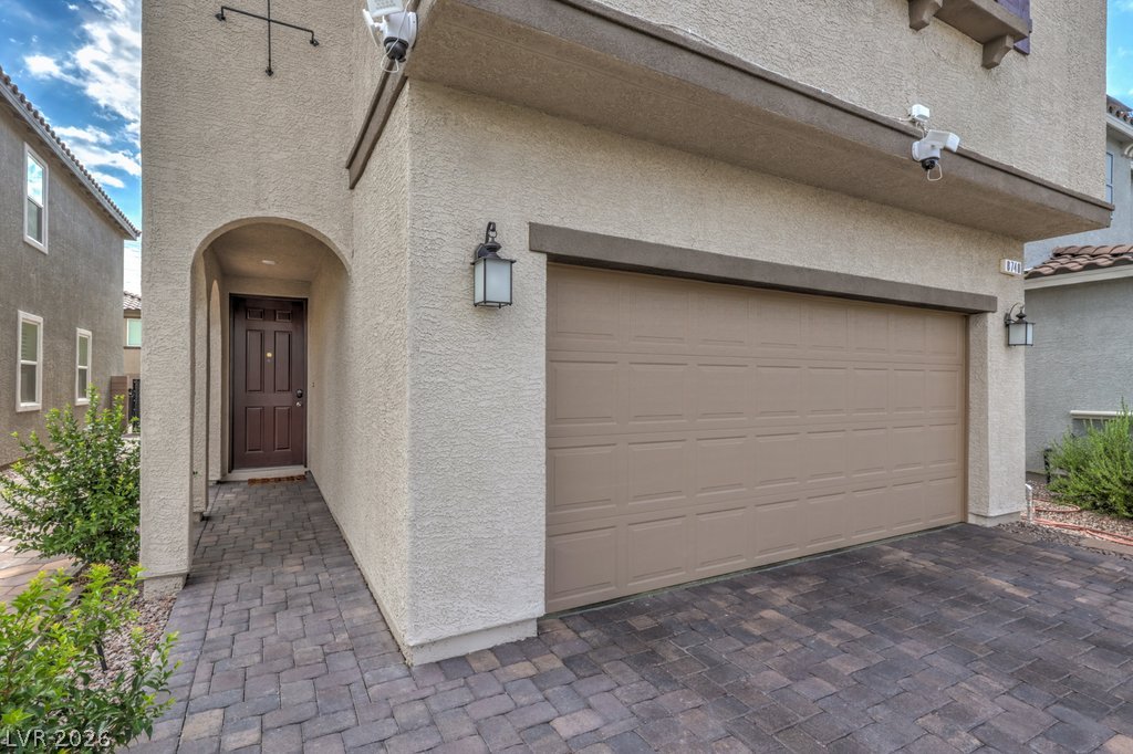 8748 Crestwood Hills Street Las Vegas NV 89113