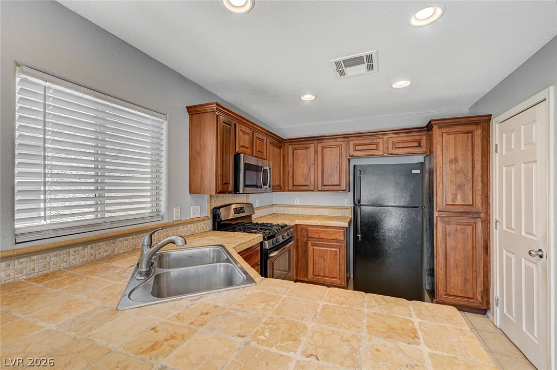 8433 Spencer Canyon Street Las Vegas NV 89166