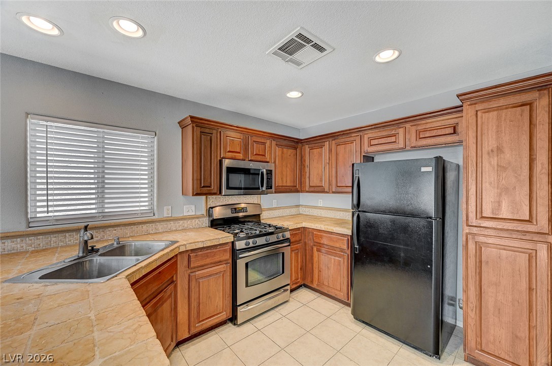 8433 Spencer Canyon Street Las Vegas NV 89166