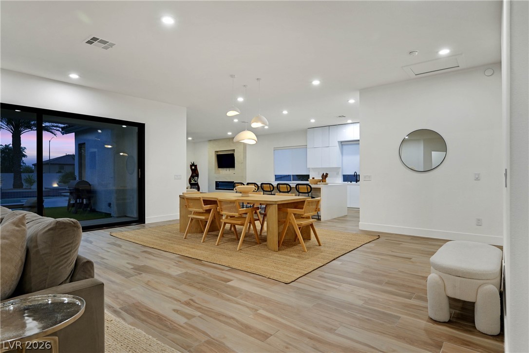 360 Hedgehope Drive Las Vegas NV 89183