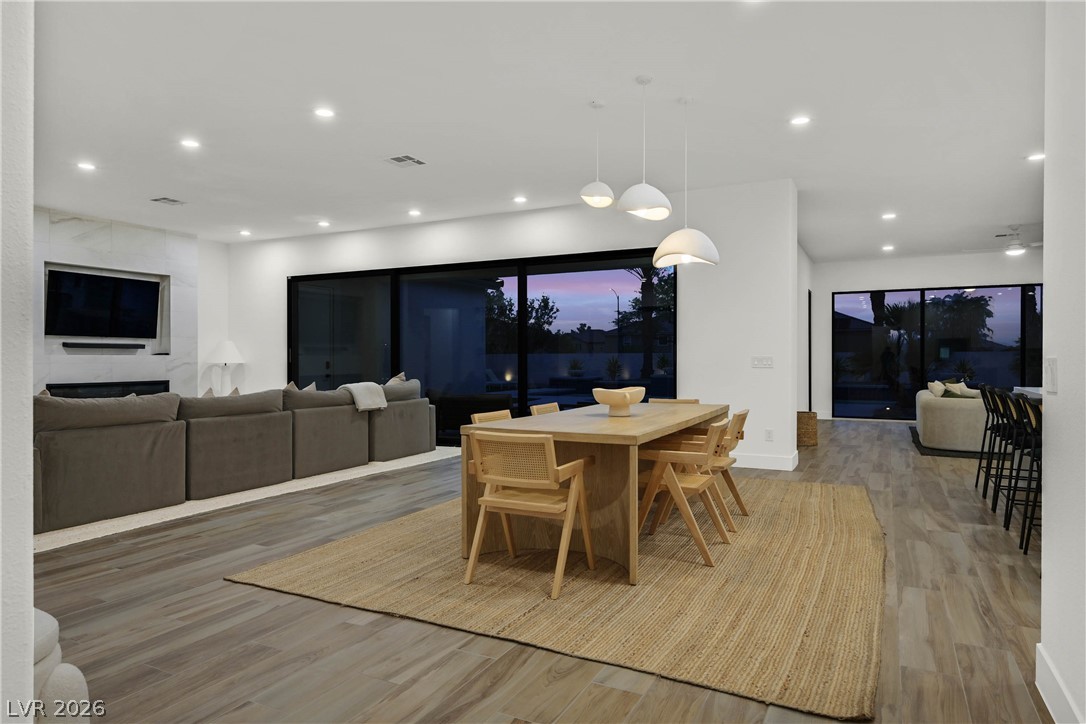 360 Hedgehope Drive Las Vegas NV 89183