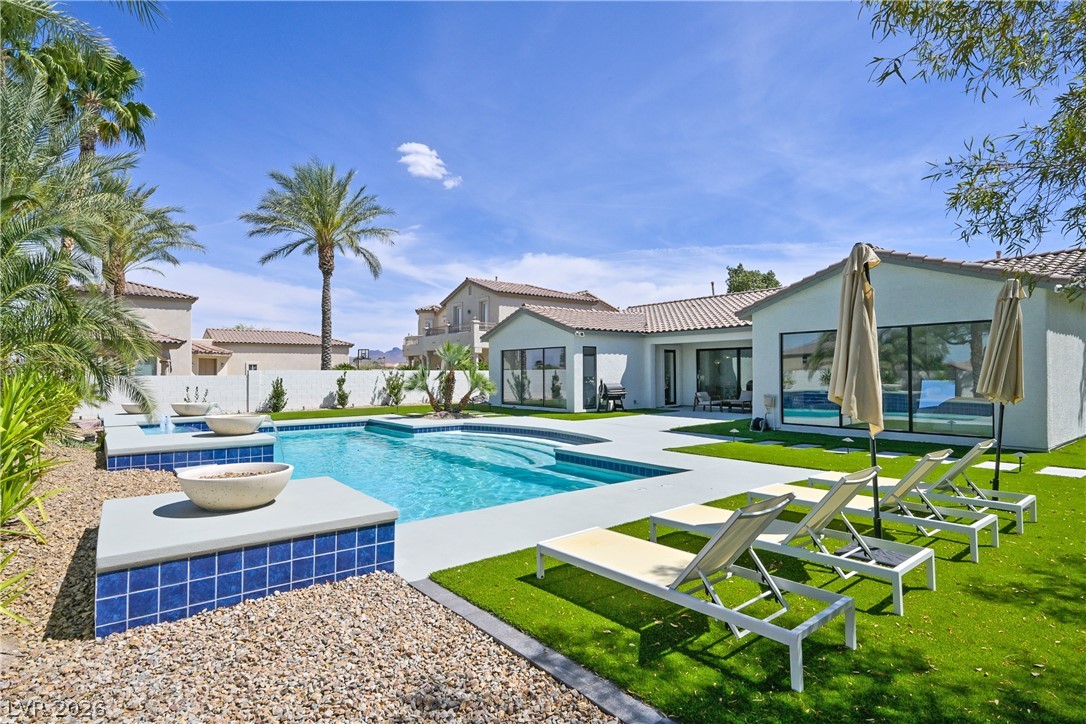 360 Hedgehope Drive Las Vegas NV 89183