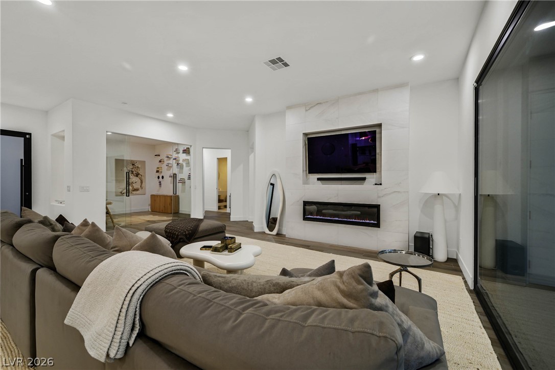 360 Hedgehope Drive Las Vegas NV 89183