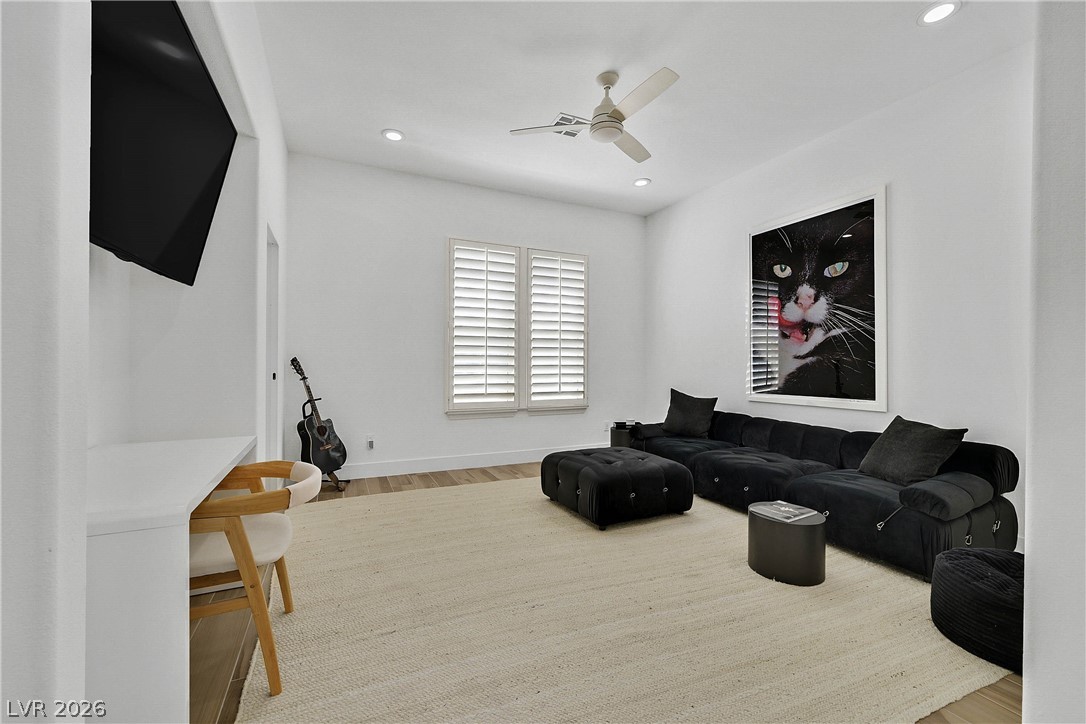 360 Hedgehope Drive Las Vegas NV 89183