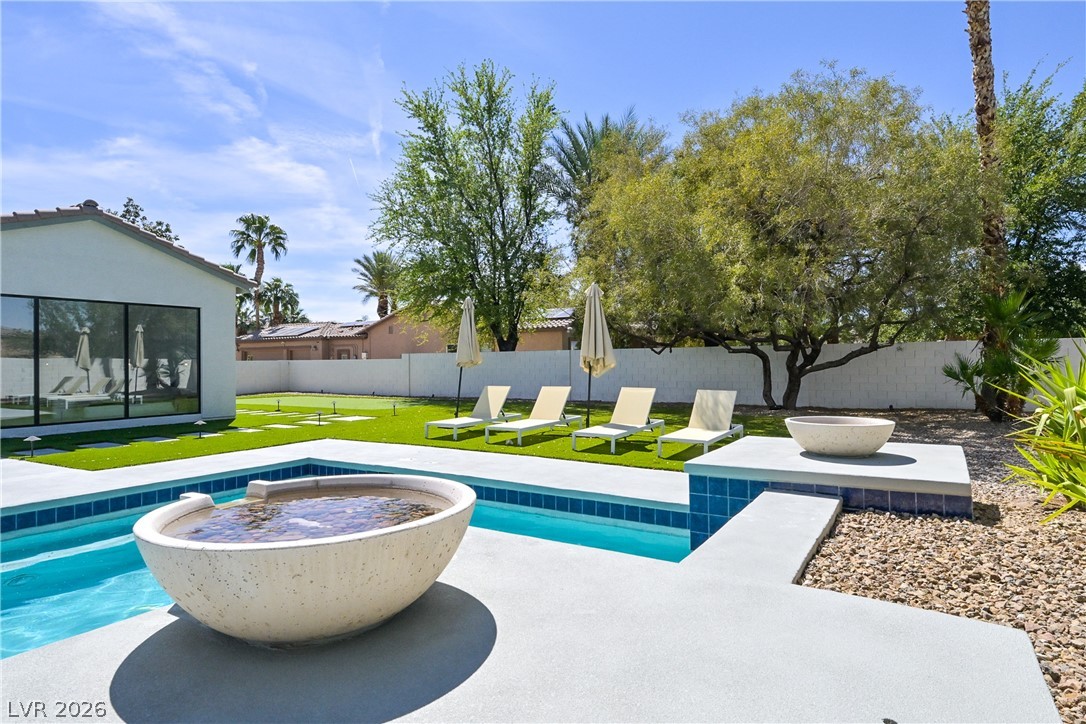 360 Hedgehope Drive Las Vegas NV 89183