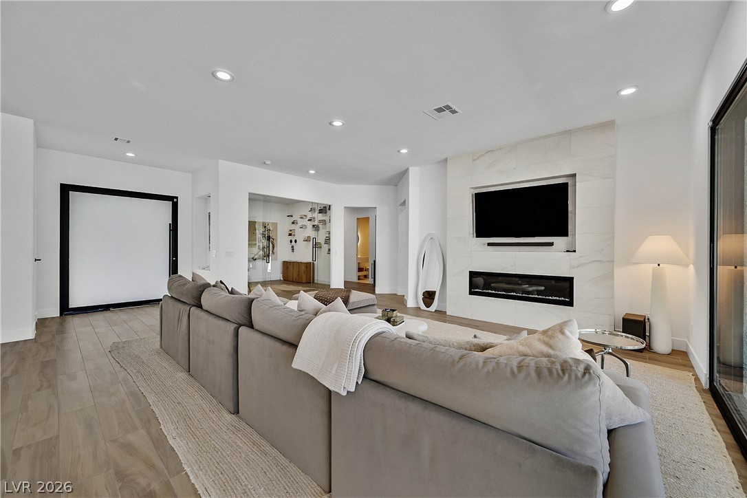 360 Hedgehope Drive Las Vegas NV 89183