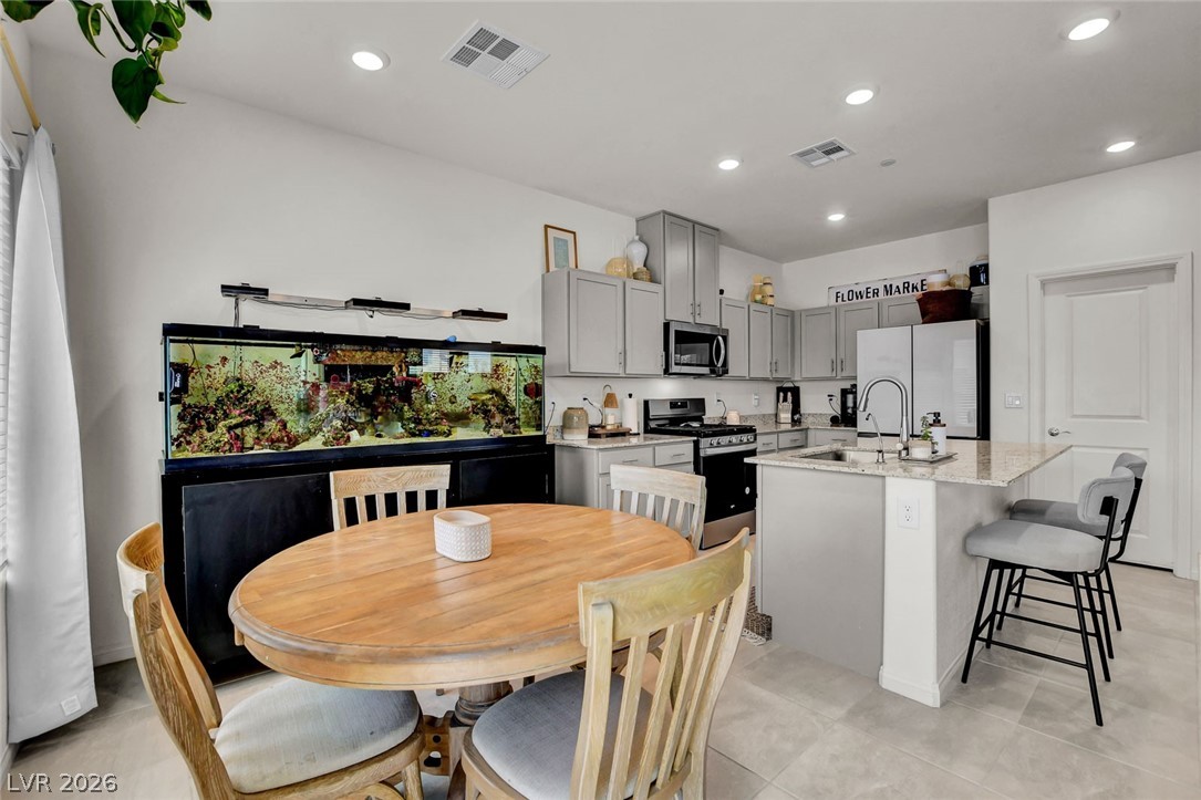 10927 Cambridge Lakes Avenue Las Vegas NV 89166
