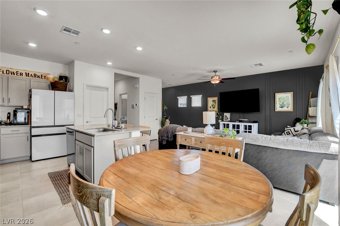 10927 Cambridge Lakes Avenue Las Vegas NV 89166