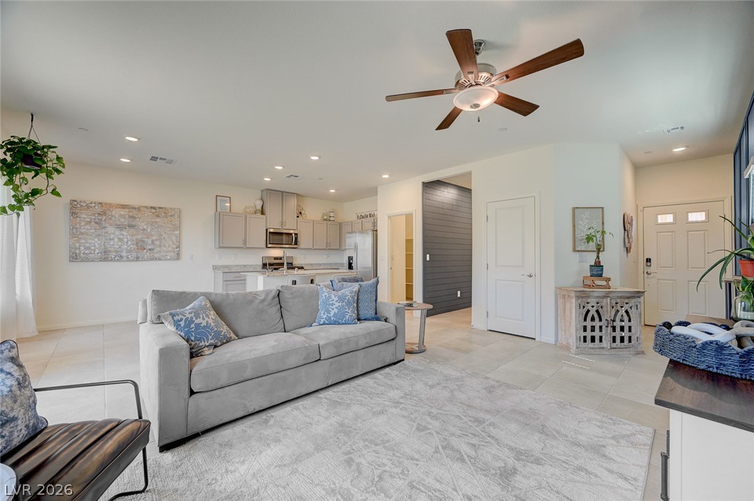 10927 Cambridge Lakes Avenue Las Vegas NV 89166