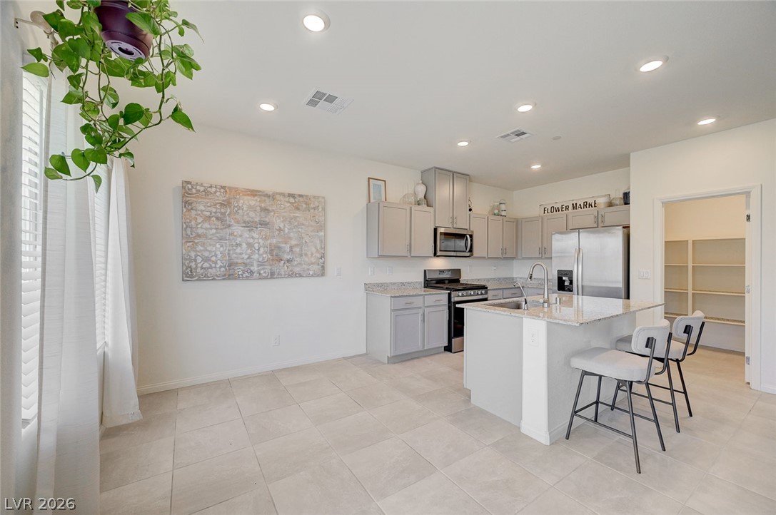 10927 Cambridge Lakes Avenue Las Vegas NV 89166