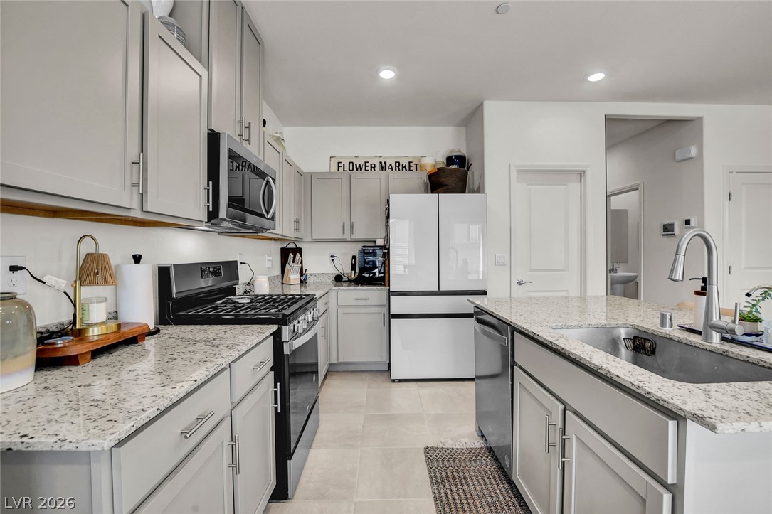 10927 Cambridge Lakes Avenue Las Vegas NV 89166