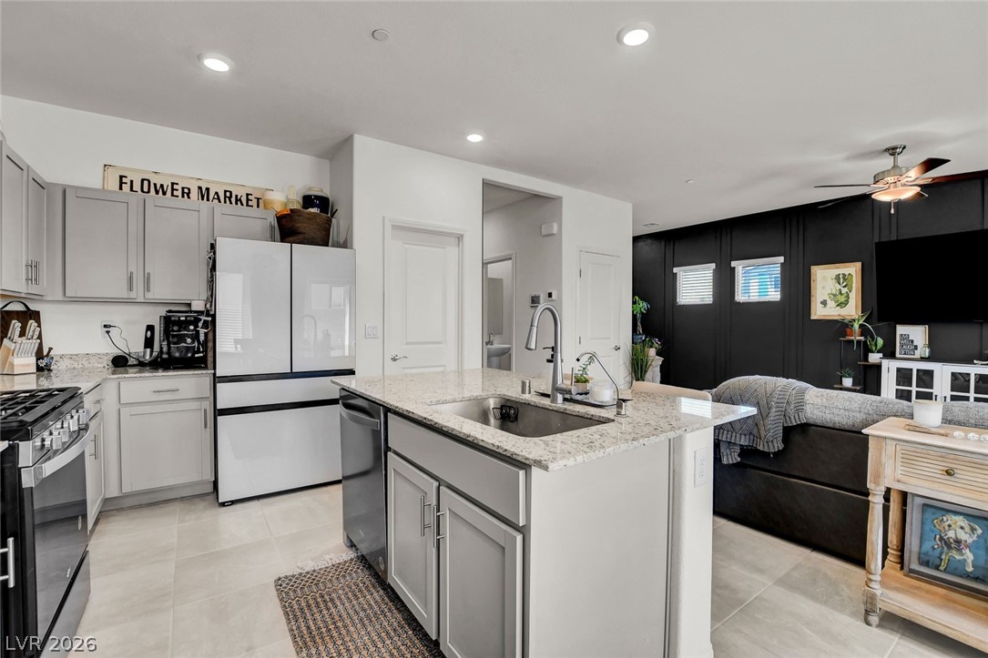 10927 Cambridge Lakes Avenue Las Vegas NV 89166