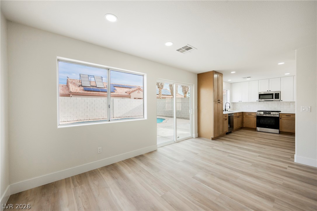 9516 Fox Forest Avenue Las Vegas NV 89129