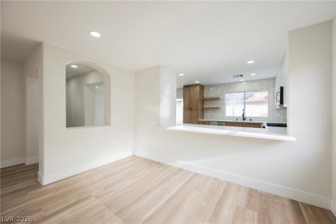9516 Fox Forest Avenue Las Vegas NV 89129