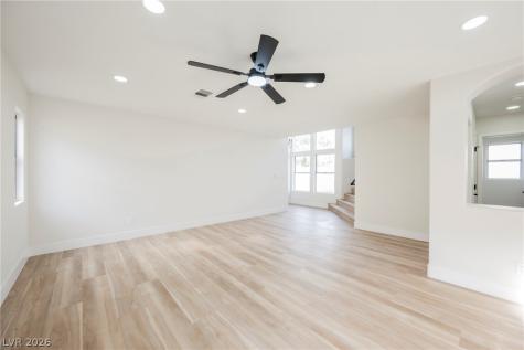 9516 Fox Forest Avenue Las Vegas NV 89129