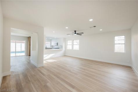 9516 Fox Forest Avenue Las Vegas NV 89129