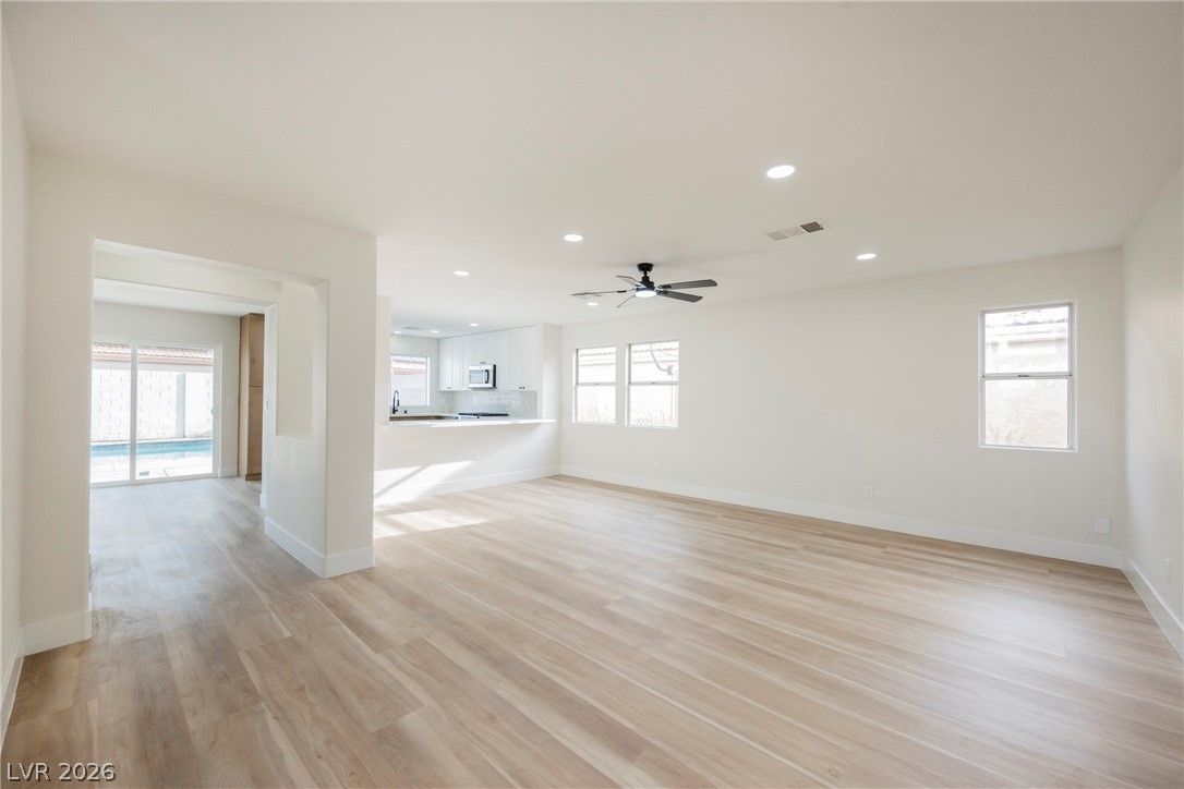 9516 Fox Forest Avenue Las Vegas NV 89129
